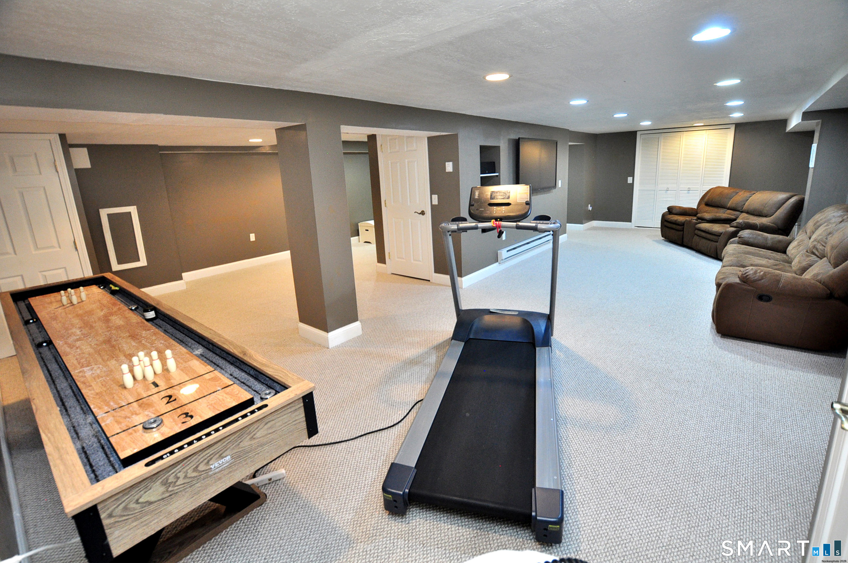 23 Kingsbridge Avon CT 06001