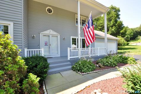 23 Kingsbridge Avon CT 06001
