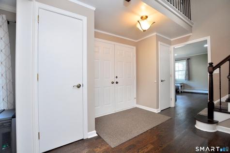 23 Kingsbridge Avon CT 06001