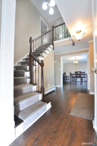 23 Kingsbridge Avon CT 06001