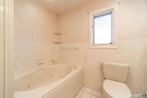 1603 Hartford Turnpike North Haven CT 06473
