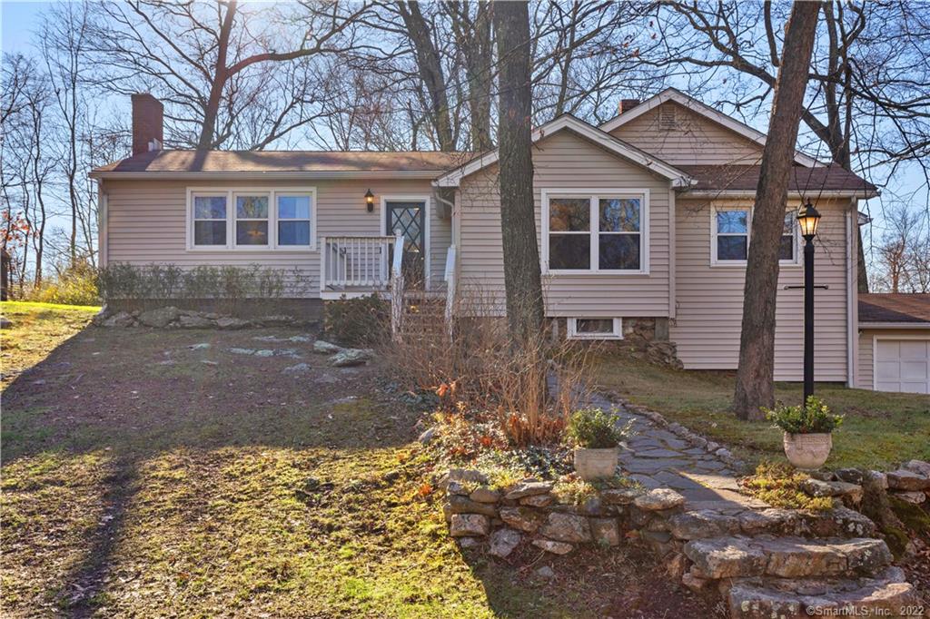 195 Woodland Road Guilford CT 06437