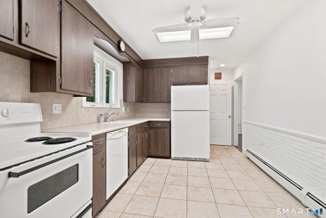 206 Beatrice Drive West Haven CT 06516