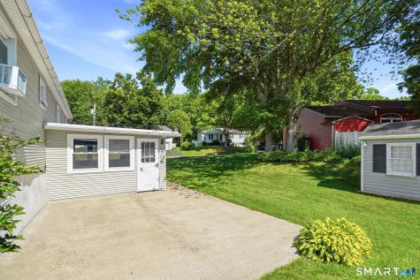 206 Beatrice Drive West Haven CT 06516