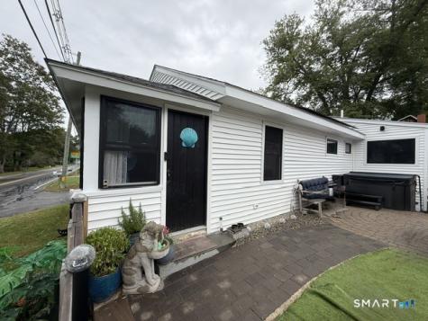 98 Oswegatchie Road Waterford CT 06385