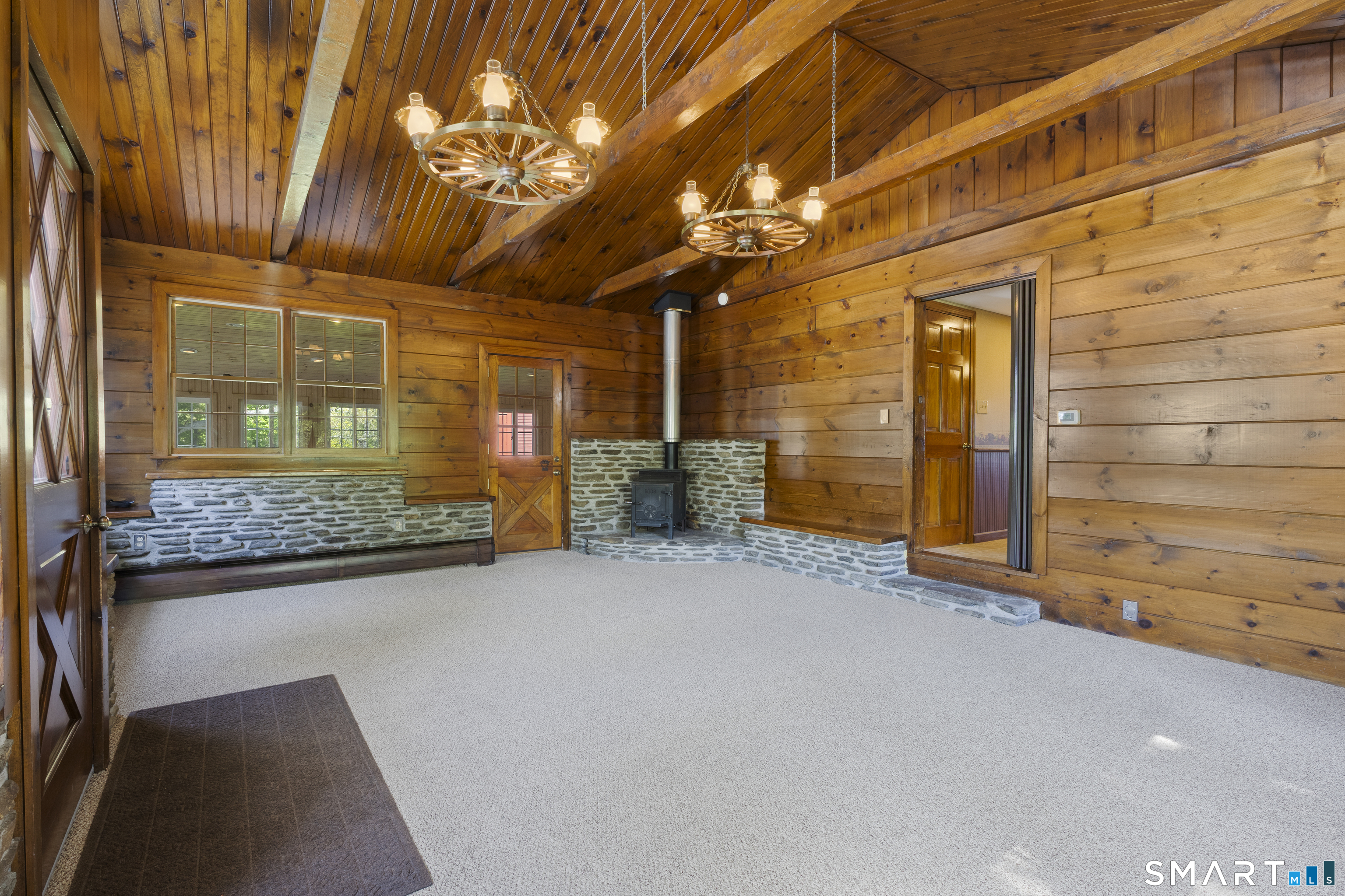 1645 Route 169 Woodstock CT 06281