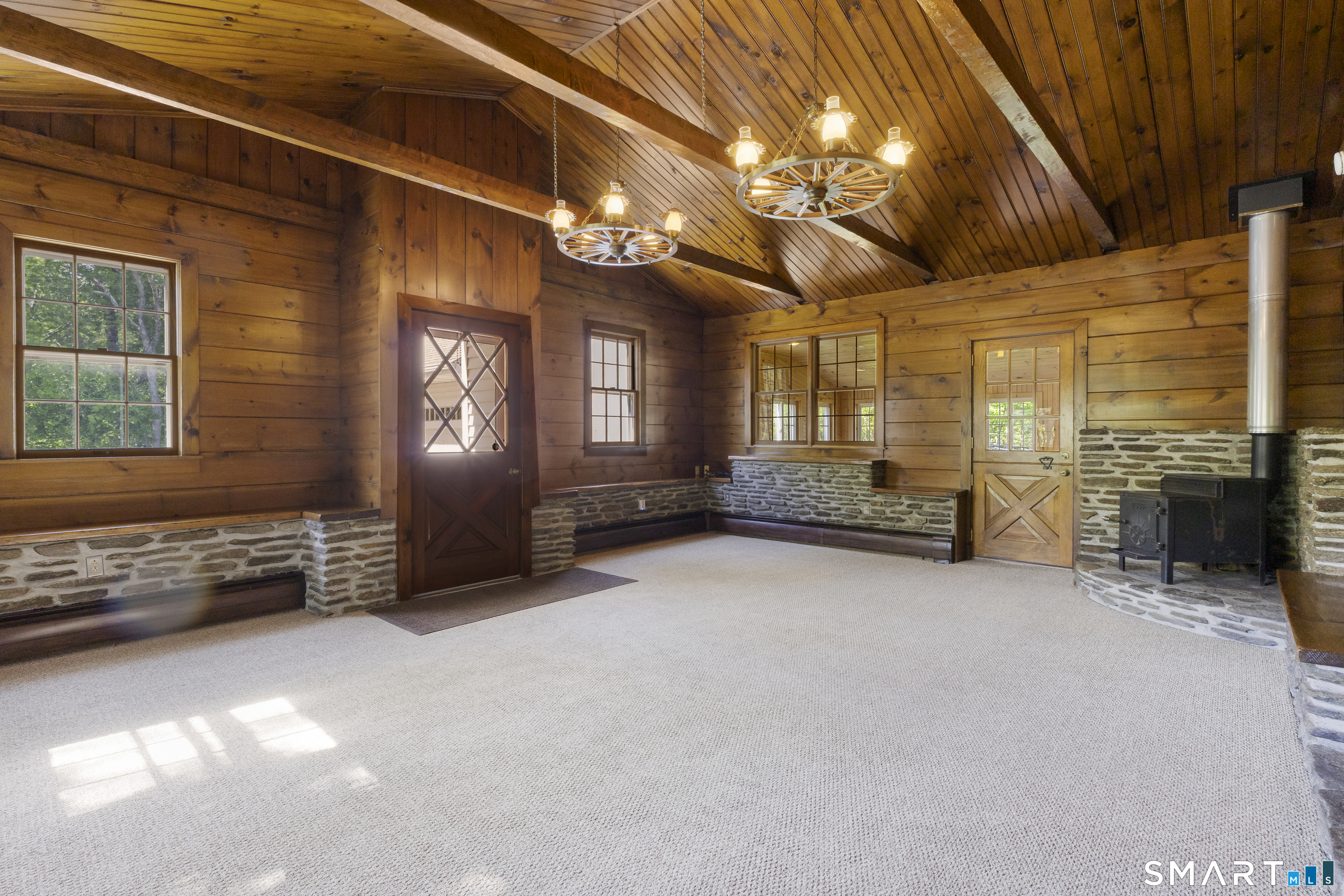 1645 Route 169 Woodstock CT 06281