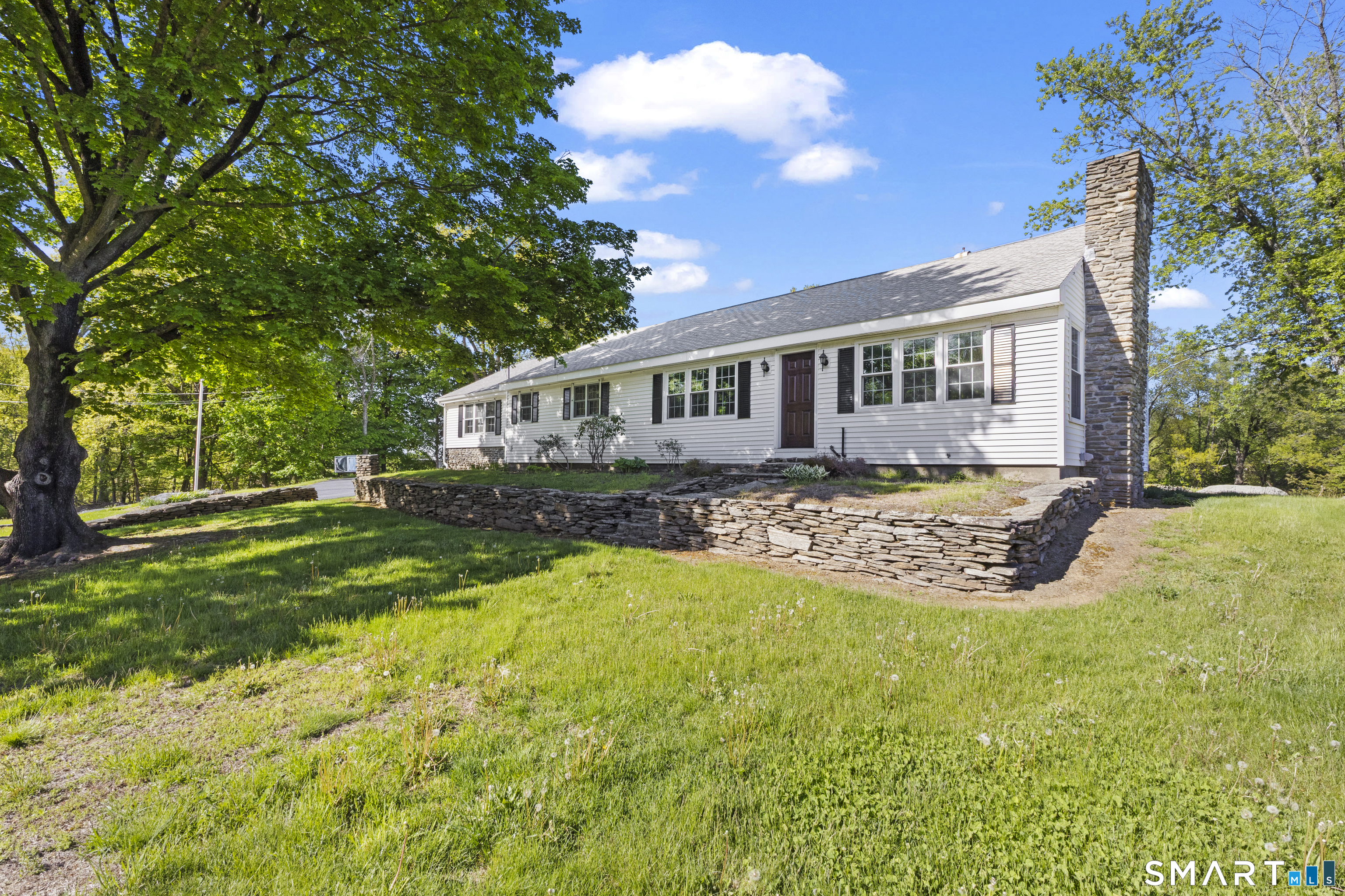 1645 Route 169 Woodstock CT 06281