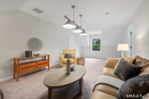 31 Grant Drive Avon CT 06001
