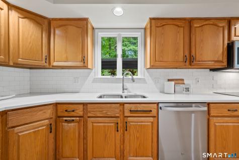 31 Grant Drive Avon CT 06001