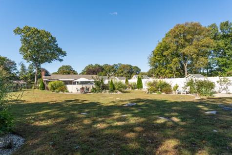 88 Eastwood Road Groton CT 06340