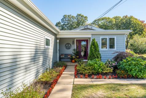 88 Eastwood Road Groton CT 06340