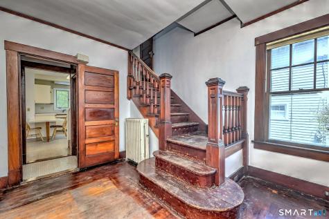 27 Gorton Street New London CT 06320