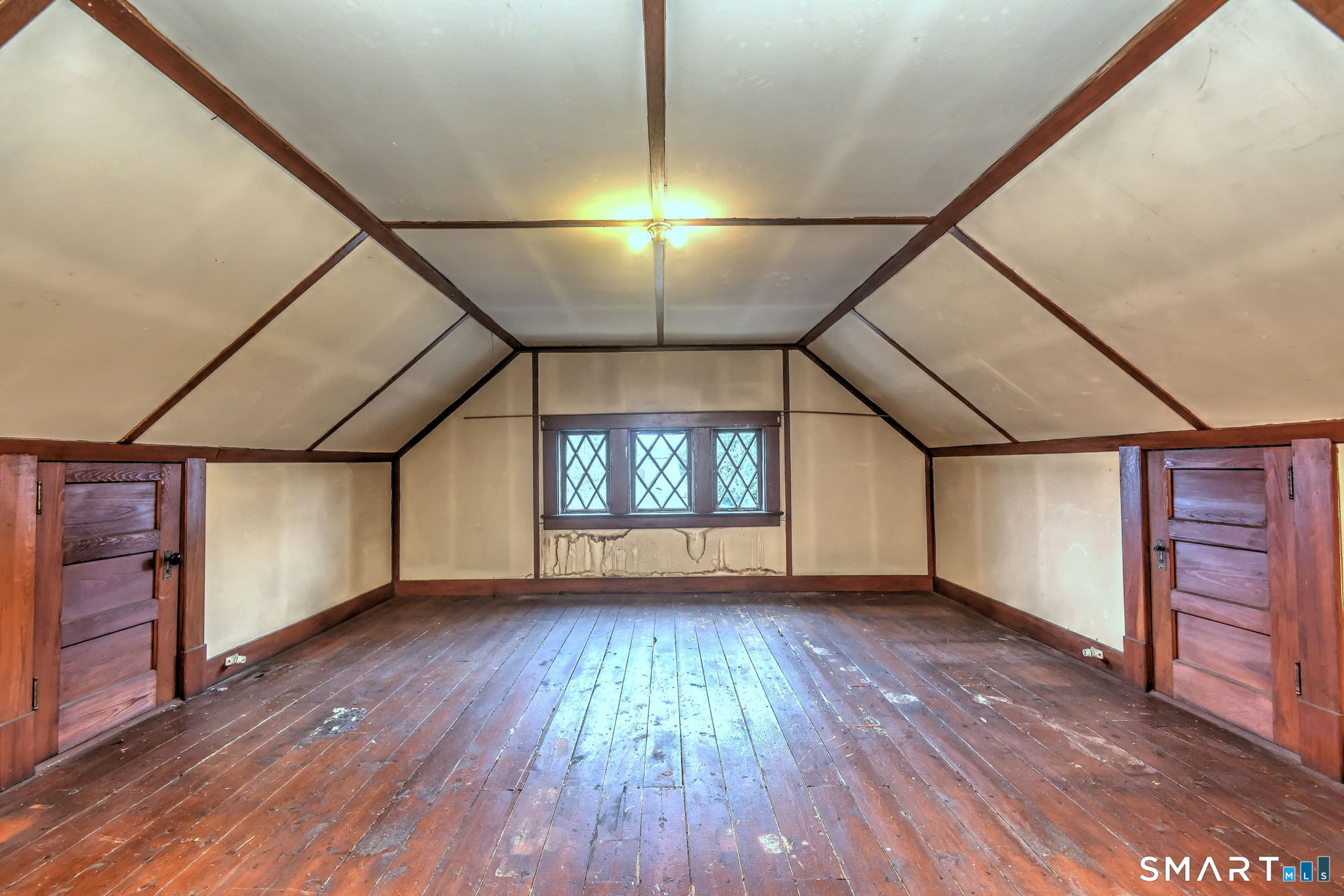 27 Gorton Street New London CT 06320