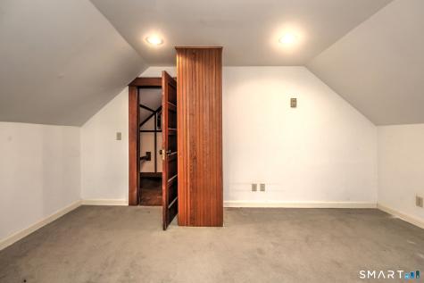 27 Gorton Street New London CT 06320