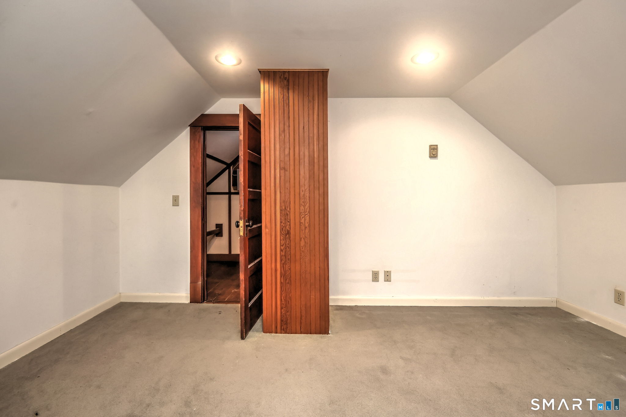 27 Gorton Street New London CT 06320