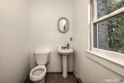 27 Gorton Street New London CT 06320