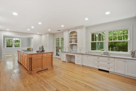 2 Winding Brook Road Newtown CT 06470