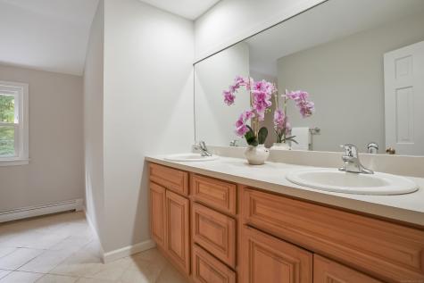 2 Winding Brook Road Newtown CT 06470