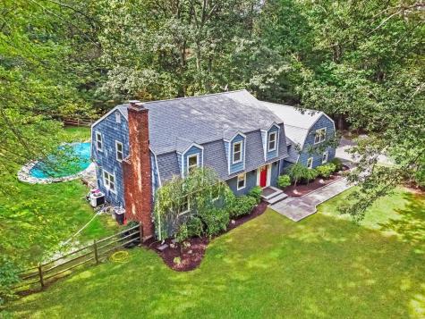 2 Winding Brook Road Newtown CT 06470