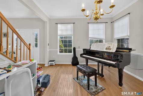 25 Auburn Way Torrington CT 06790
