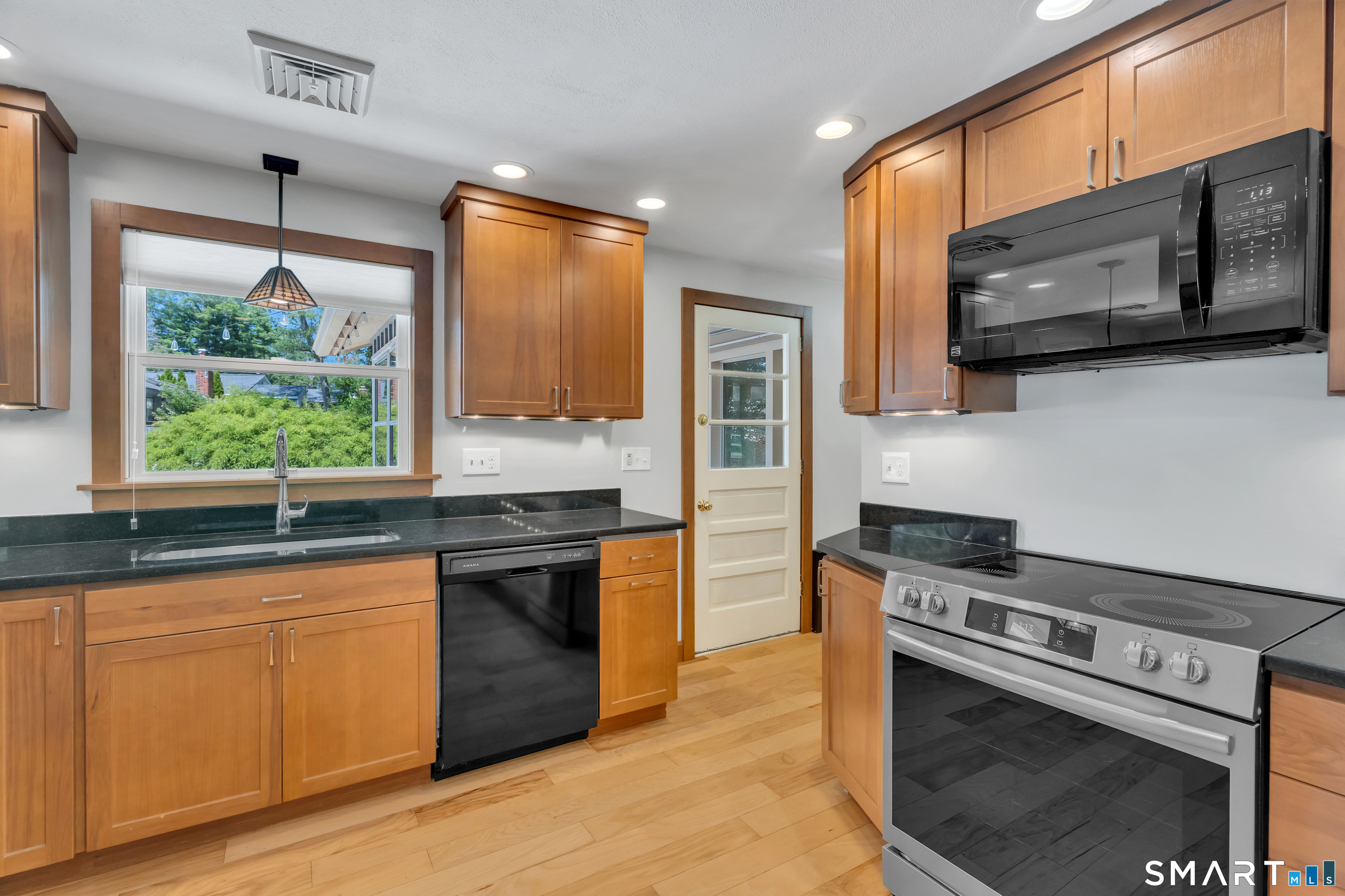 20 Haynes Road West Hartford CT 06117