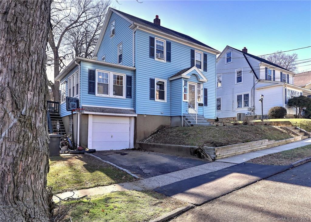 27 Sunnyside Terrace Stratford CT 06614