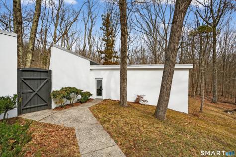 230 Six Rod Highway Hamden CT 06518