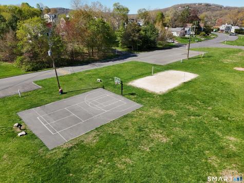 13 Longview Drive Brookfield CT 06804