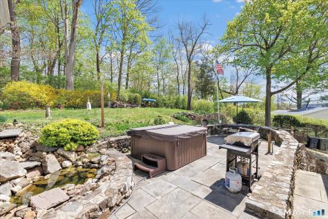 13 Longview Drive Brookfield CT 06804