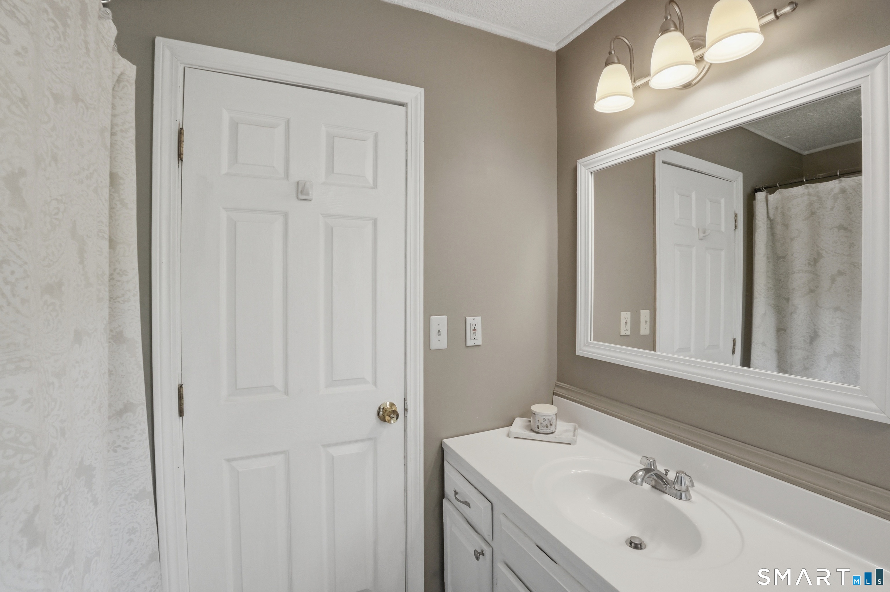 59 Williams Road Cheshire CT 06410
