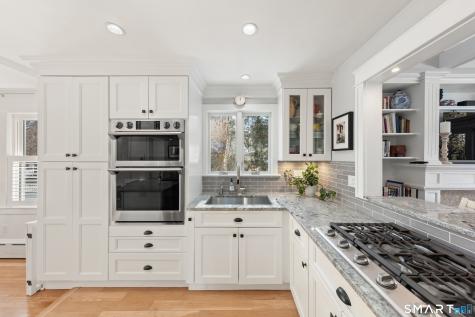 25 Lakeside Avenue Darien CT 06820