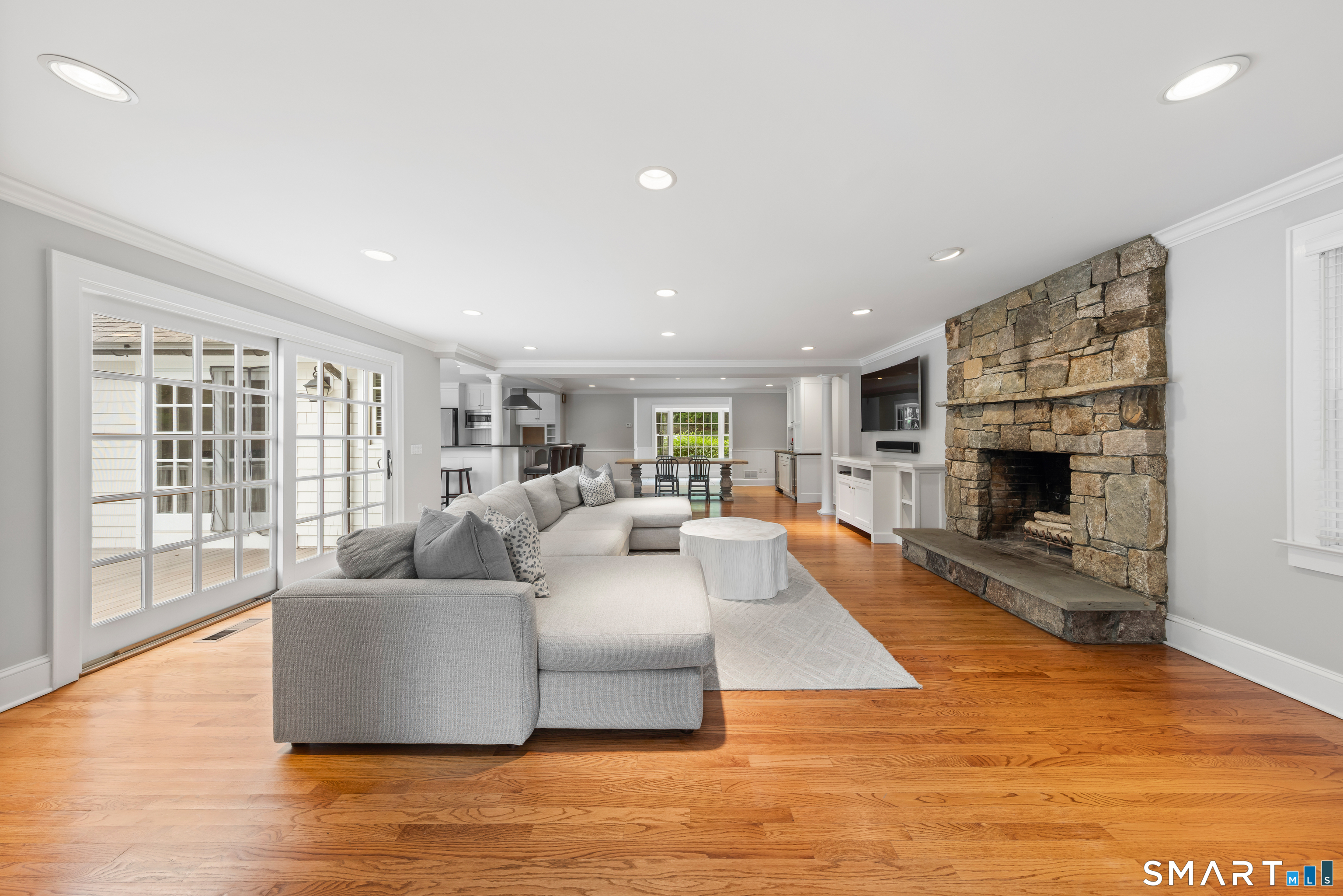 2444 Bronson Road Fairfield CT 06824