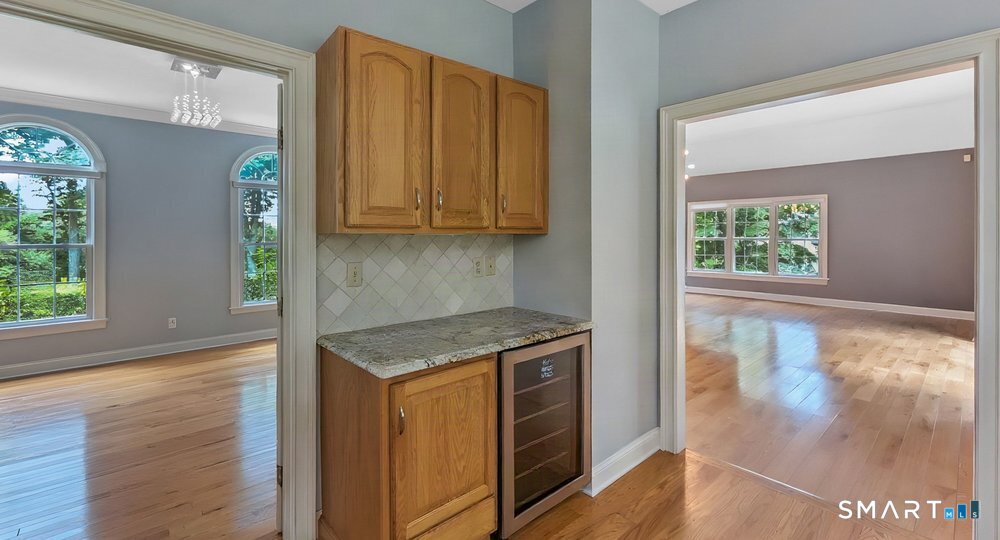 21 Cobblers Mill Road Newtown CT 06482
