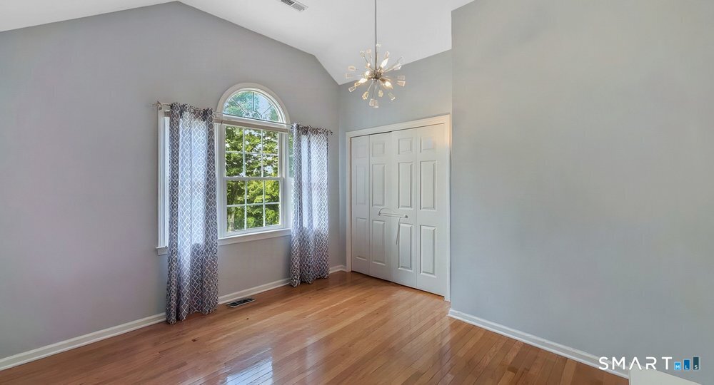 21 Cobblers Mill Road Newtown CT 06482