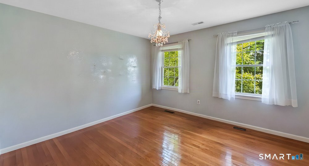 21 Cobblers Mill Road Newtown CT 06482