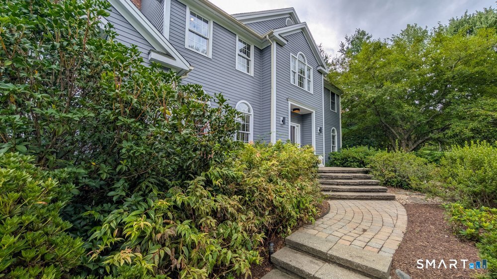 21 Cobblers Mill Road Newtown CT 06482