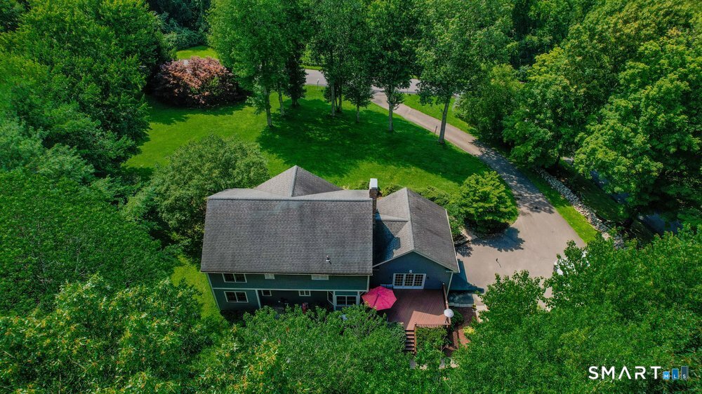 21 Cobblers Mill Road Newtown CT 06482