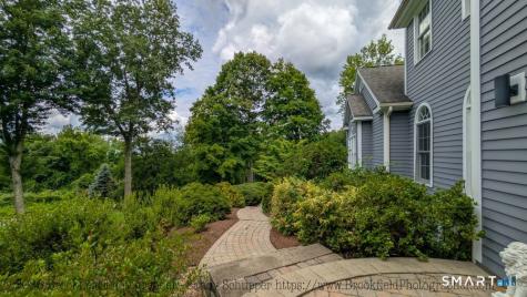 21 Cobblers Mill Road Newtown CT 06482