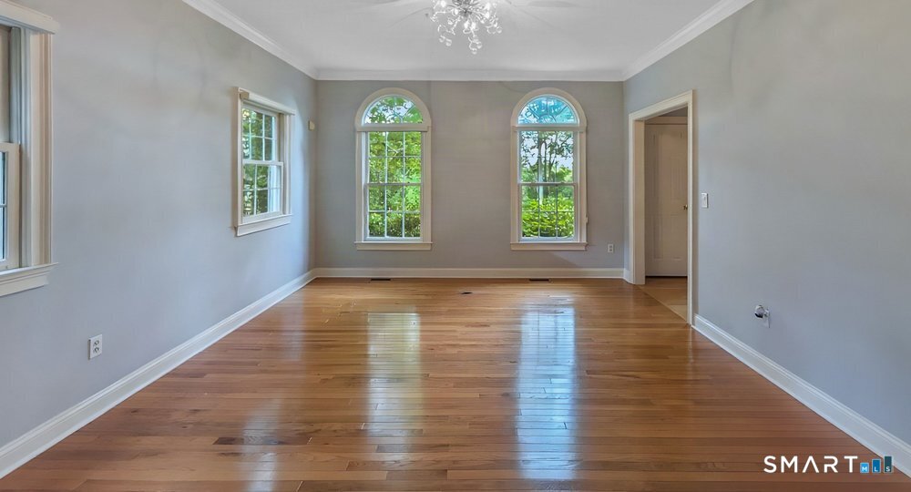 21 Cobblers Mill Road Newtown CT 06482