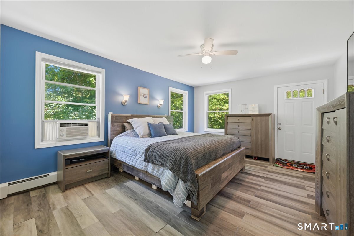 860 Long Cove Road Ledyard CT 06335