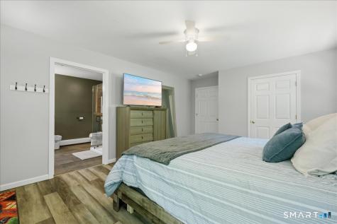 860 Long Cove Road Ledyard CT 06335