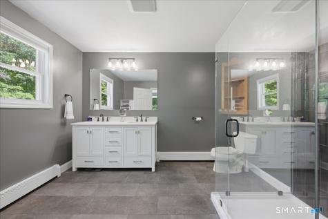 860 Long Cove Road Ledyard CT 06335