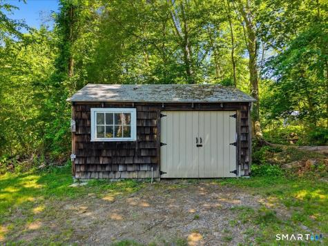 860 Long Cove Road Ledyard CT 06335
