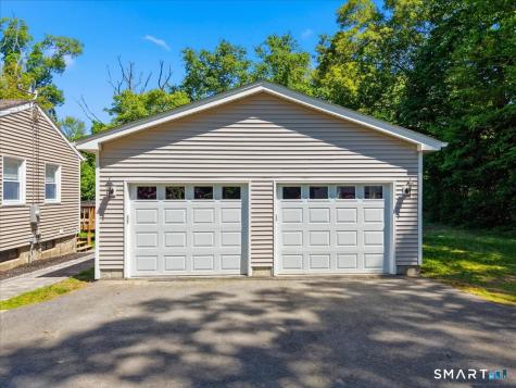 860 Long Cove Road Ledyard CT 06335