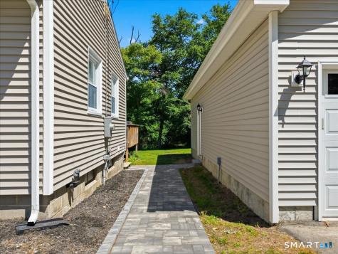 860 Long Cove Road Ledyard CT 06335
