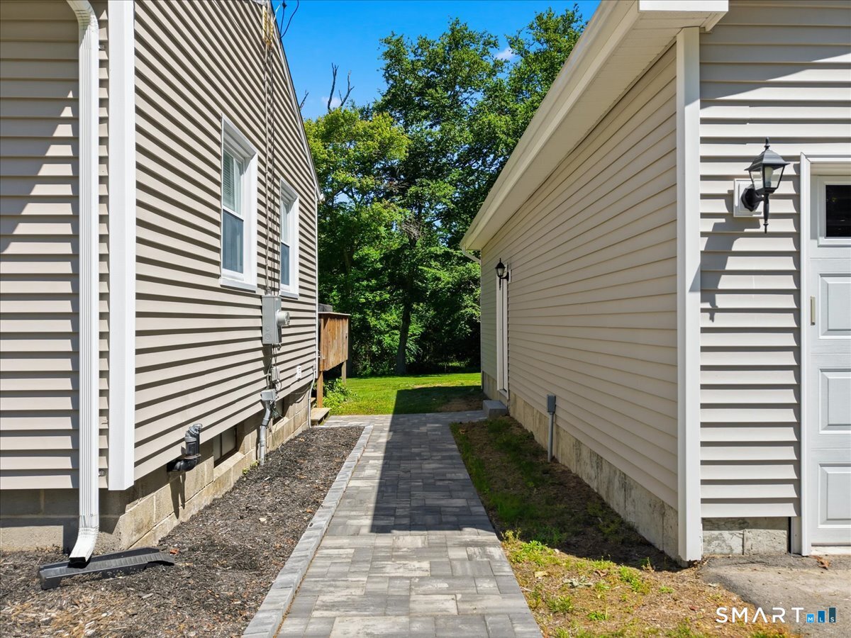 860 Long Cove Road Ledyard CT 06335