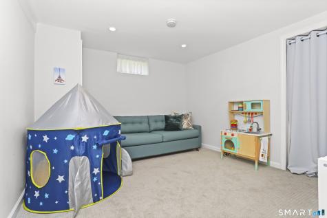 10 Leann Drive Norwalk CT 06851