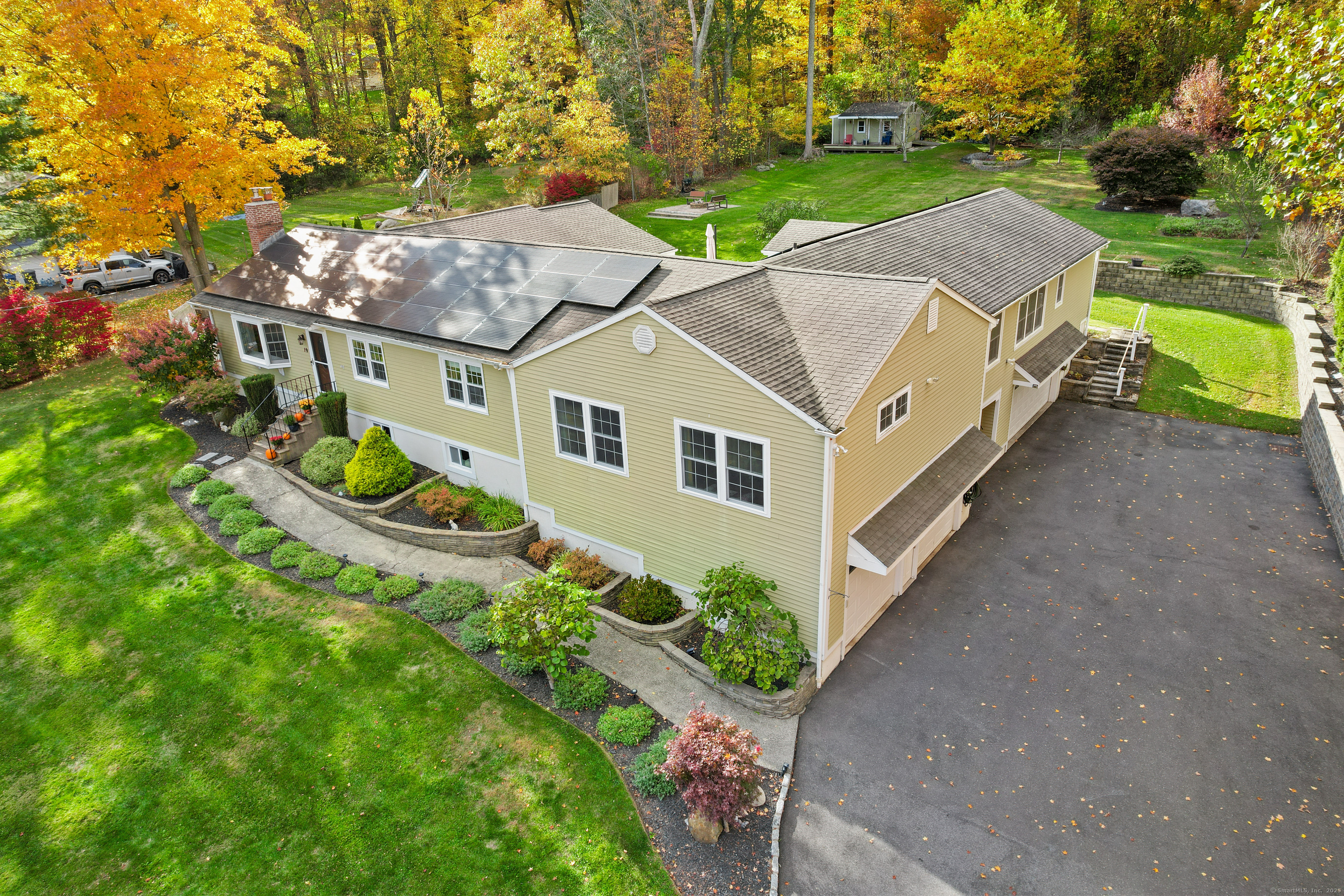 19 Pamela Drive Monroe CT 06468