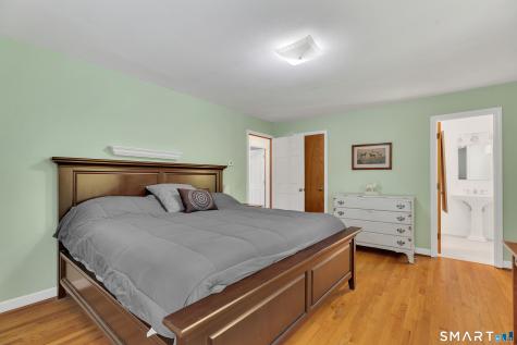 11 Candlewood Lane Farmington CT 06032